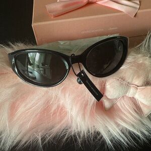 GENTLE MONSTER x Jennie Gentle Salon Donut Bun sungass